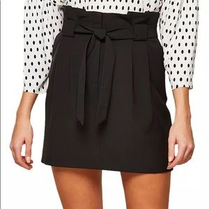 🌟 H&M Black Paperbag Skirt🌟